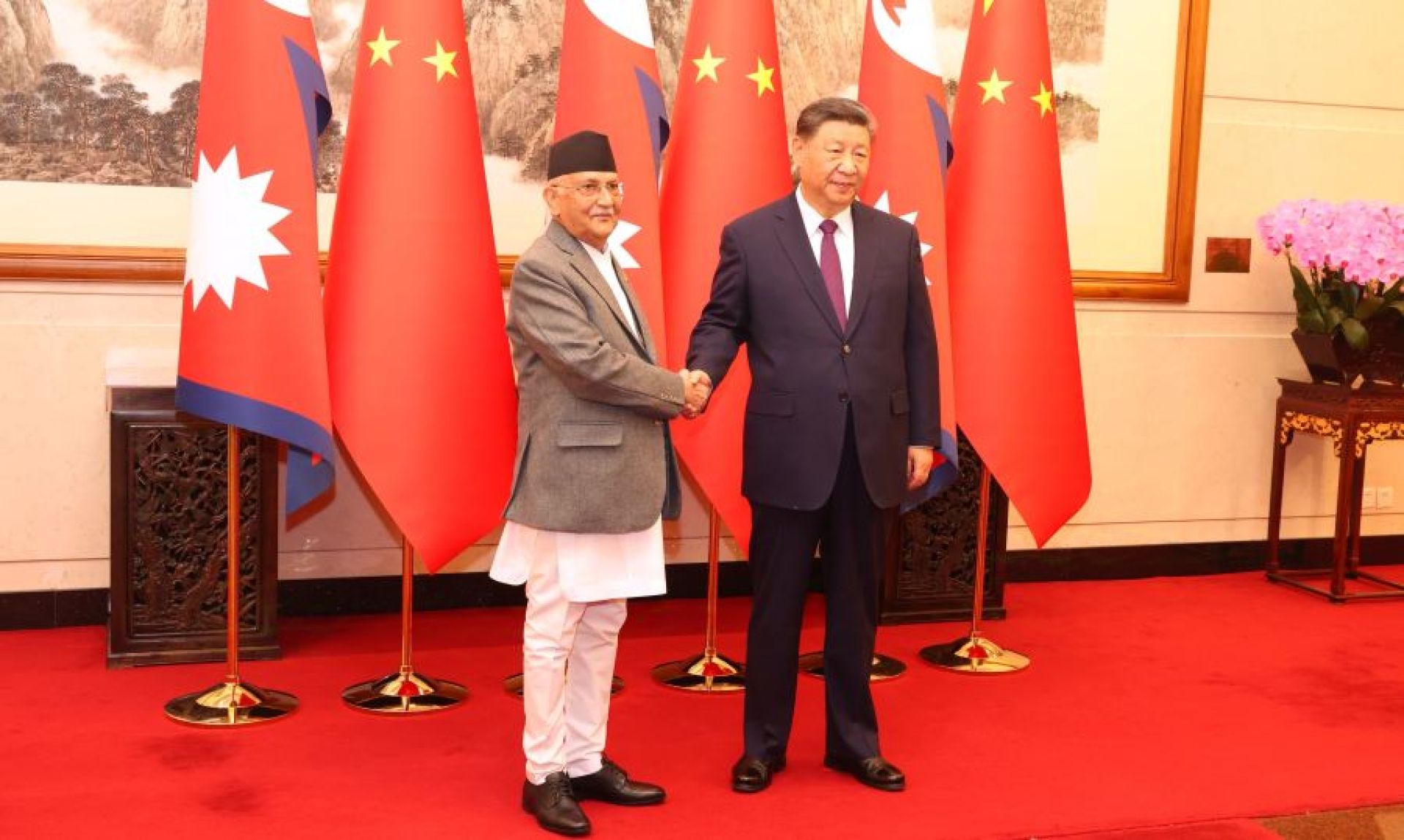 प्रधानमन्त्री ओलीद्वारा चिनियाँ राष्ट्रपतिसँग शिष्टाचार भेट